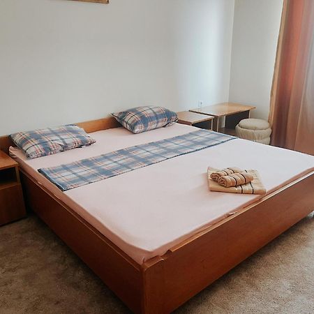 Motel Daco Vitez Eksteriør bilde